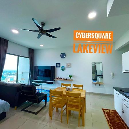 Cybersquare Lakeview With Netflix And Disney Hotstar Cyberjaya Buitenkant foto