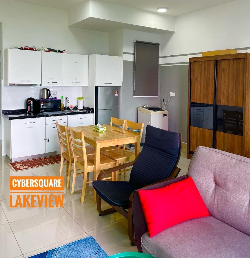 Cybersquare Lakeview With Netflix And Disney Hotstar Cyberjaya Buitenkant foto