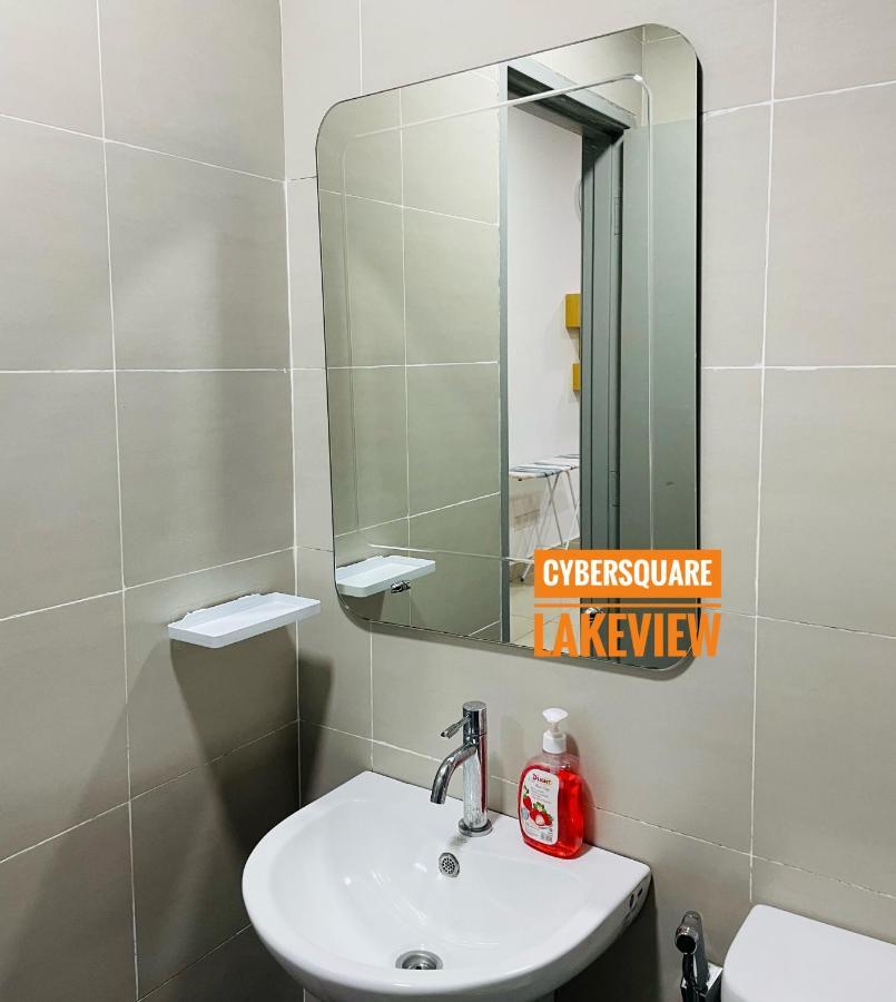 Cybersquare Lakeview With Netflix And Disney Hotstar Cyberjaya Buitenkant foto